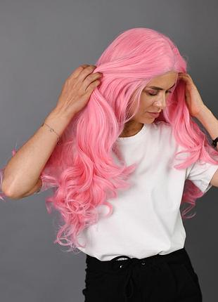 Парик zadira ярко розовый женский длинный волнистый на сетке из термоволос9 фото