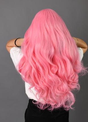 Парик zadira ярко розовый женский длинный волнистый на сетке из термоволос5 фото