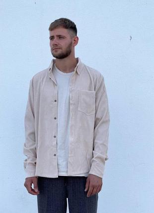 Мужская стильная вельветовая рубашка с классическим воротником молочная