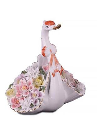 Фигурка декоративная "лебедь с цветком" 22см