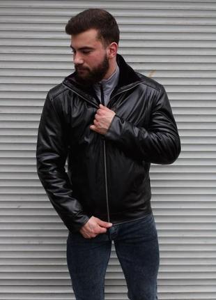 Мужская стильная кожаная куртка на меху из эко кожи чёрная6 фото