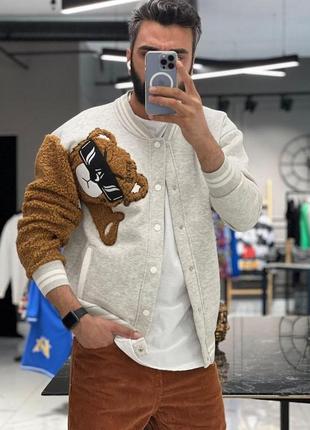 Чоловічий стильний бомбер на кнопках на осінь/весну bear сірий