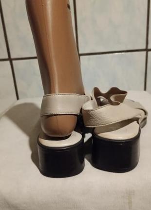 Шкіряні сандалі3 фото