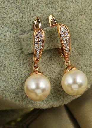 Сережки підвіски xuping jewelry з перлами андромеда 3 см золотисті1 фото