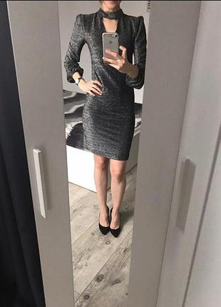 Плаття і сережки