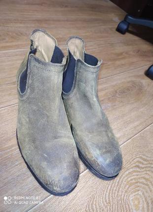 Tommy hilfiger брутальні шкіряні черевики челсі устілка 27,5 см6 фото