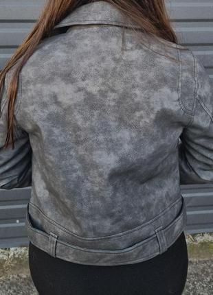 Женская весенняя приталенная куртка - косуха из эко-кожи на молнии размеры s-l5 фото