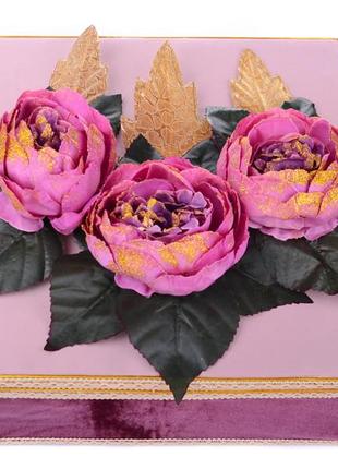 Подарочная коробка с цветочной композицией (круглая, квадратная) "бордовая феерия"