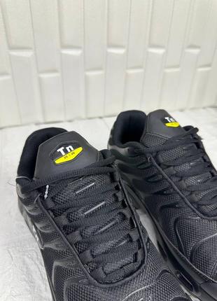 Кросівки чоловічі в чорному кольорі tn air7 фото