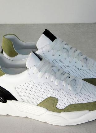 Мужские кожаные кроссовки перфорация белые с зеленым 42р