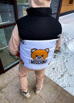 Жилет tnf белая moschino 50-7.4333 фото