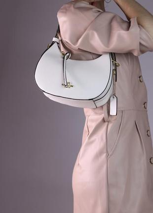 Женская сумка coach kleo hobo white lux, женская сумка, коуч белого цвета5 фото