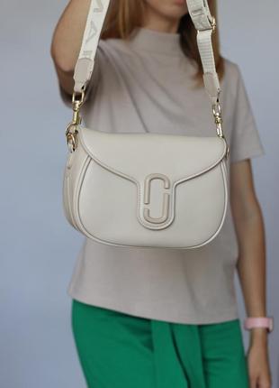Жіноча сумка marc jacobs saddle beige lux женская сумка, сумка марк джейкобс бежевого кольору2 фото