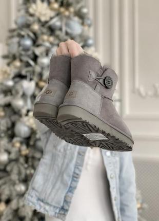 Женские серые угги ugg mini bailey button grey6 фото