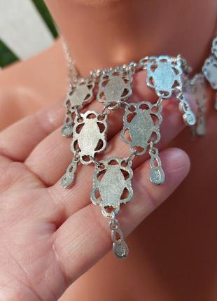 Винтажное металлическое ожерелье под шею под серебро с голубыми элементами эмали5 фото
