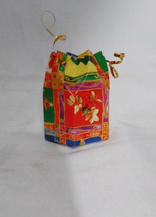 Коробка подарочная, картонная *новогодняя* в виде мешочка d=6 см. n -900.
