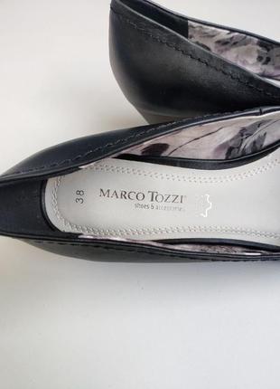 Кожаные черные туфли marco tozzi7 фото