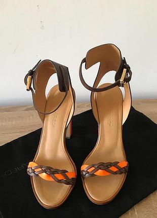 Босоніжки. dsquared