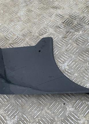 Накладка порогу передня права mazda 626 gf ga7b68371