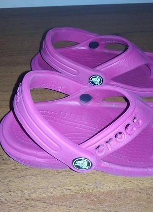 Босоножки, в" Вьетнамки crocs preto c6-7 (23-24)