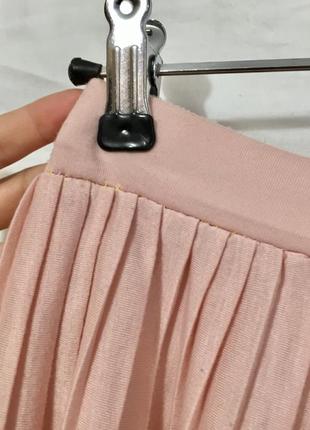 Нежно-розовая юбка миди плиссе6 фото