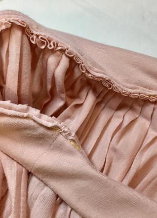 Нежно-розовая юбка миди плиссе9 фото