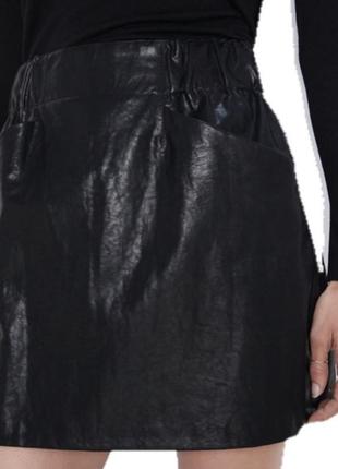 Стильная черная юбка эко кожа короткая с карманами прямая юбочка6 фото
