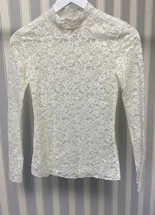 Білий молочний мереживний мереживний лонгслів. новий