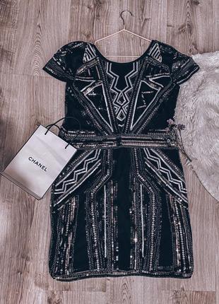 Сукня в паєтки