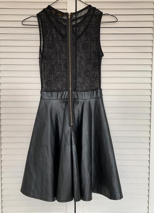 Черное ажурное платье, сверху кружево, низ юбка кожаная, стильное, крутое платье6 фото