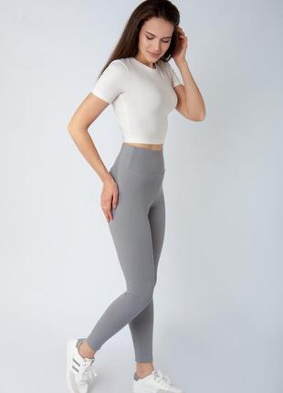 Жіночі лосини в рубчик