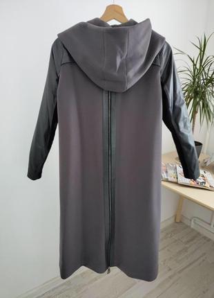 Женское серое пальто с кожаными вставками udekasi4 фото