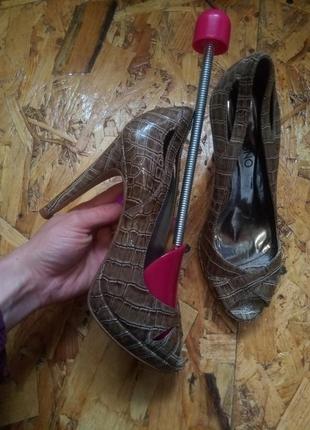 Кожаные туфли via uno бразилия принт змеи1 фото