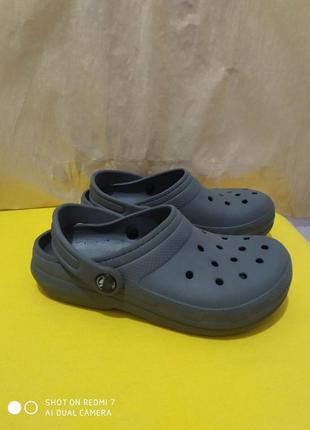 Шльопанці сланці crocs j1