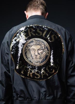 Мужская черная куртка бомбер versace versus с принтом gold lion золотой лев5 фото