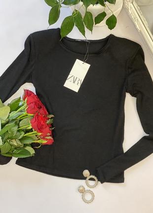 Мягкая кофточка zara с плечиками
