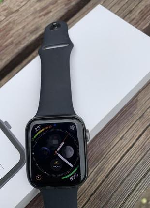 Apple watch 4 44 mm. смарт годинник часы отличное состояние оригинал3 фото