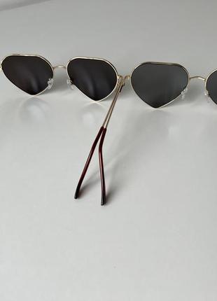 Ціна за 2 шт сонцезахисні окуляри жіночі сердечка5 фото