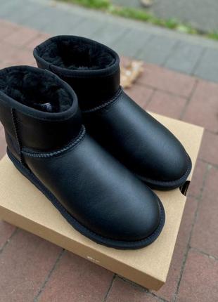 Женские угги ugg classic mini black leather2 фото