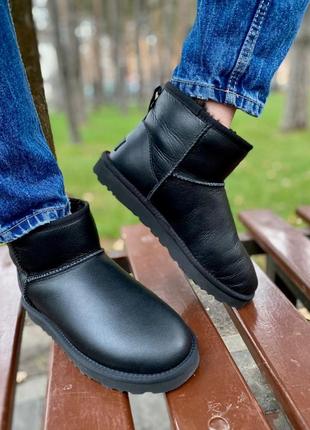 Женские угги ugg classic mini black leather7 фото