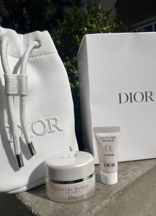 Dior, диор, подарочный набор, в комплекте крем, сыворотка, косметичка