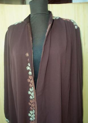 Длинное коричневое платье оверсайз креп с вышивкой воротничок стойкое в этно стиле / абайя / галабея / для кормящих3 фото