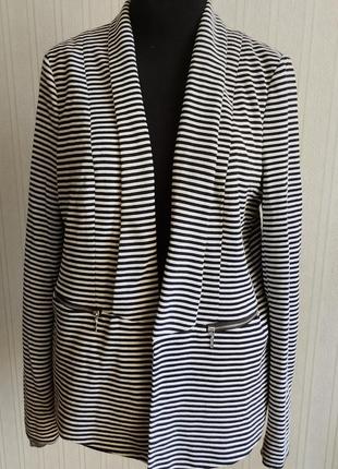 Распродажа. пиджак, полоска