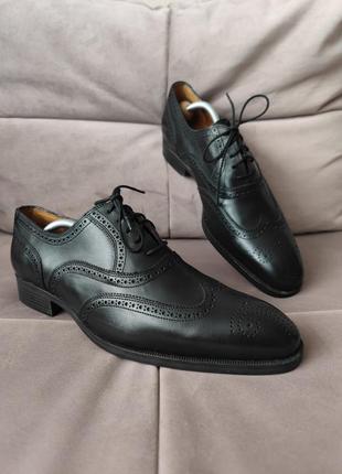 Шкіряні туфлі оксфорди russel & bromley london
оригінал, rrp 300£