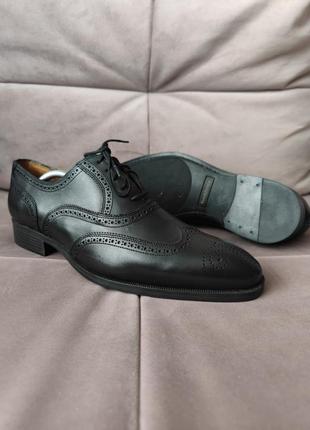 Шкіряні туфлі оксфорди russel & bromley london
оригінал, rrp 300£4 фото