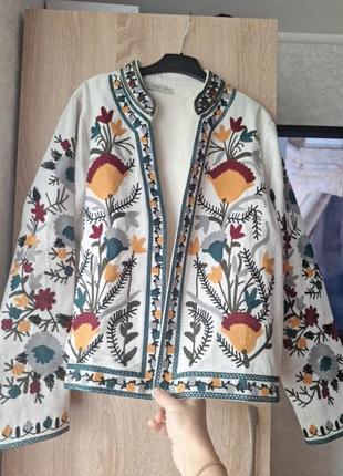 Пиджак с вышивкой уценка1 фото