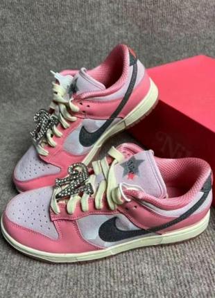 Кроссовки nike sb dunk low barbie pink