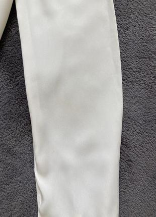 Біла кремова блуза атласна з чорним кружева як вишиванка9 фото