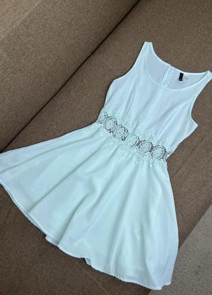 Сукня ніжна з мереживом