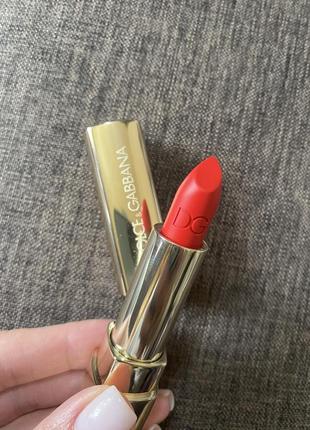 Dolce gabbana shine lipstick помада с блеском без коробки n 130, оригинал.1 фото